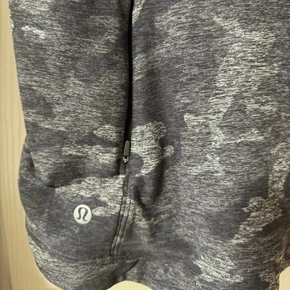 Lululemon long sleeve camo top - Picture 4 of 7